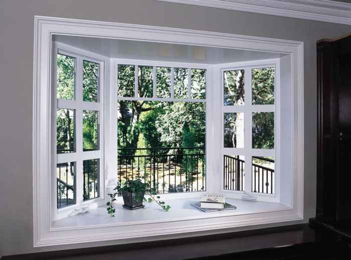 How to decorate a bay window