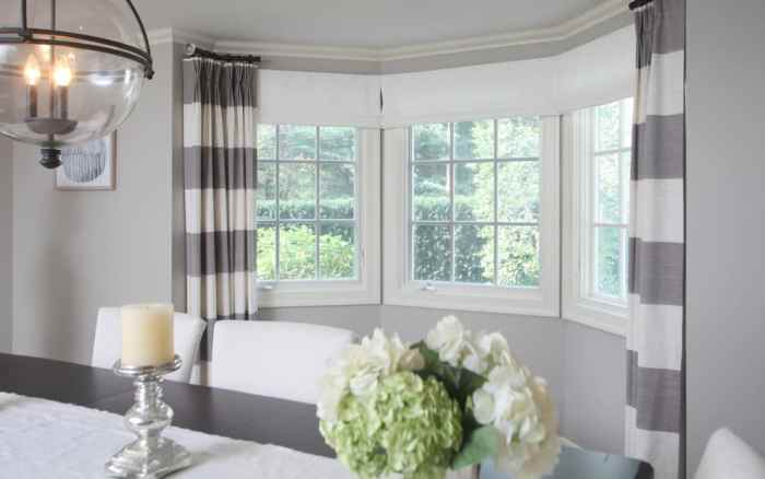 How to decorate a bay window