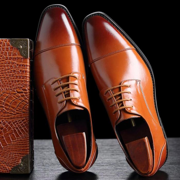 Narrow dress shoes for men