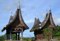 Desain ukiran rumah gadang